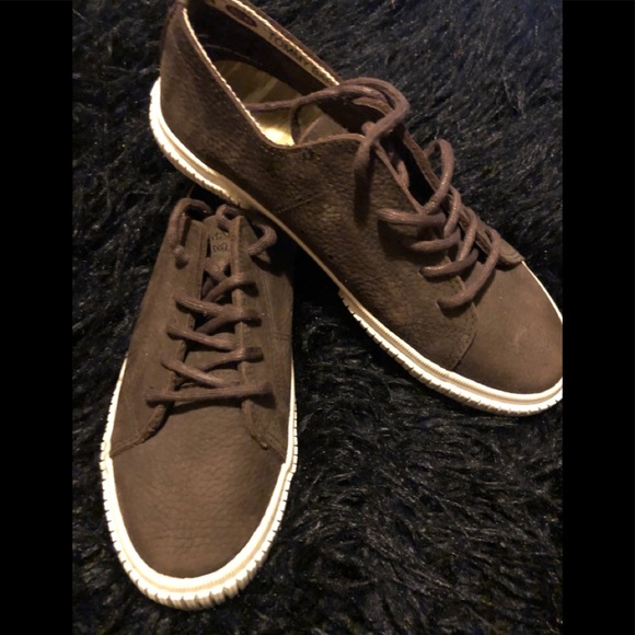 Women’s Tommy Bahama Shoes - Picture 1 of 8